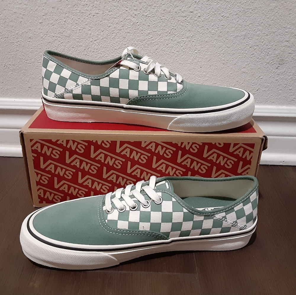 Vans - Picture 4 of 4